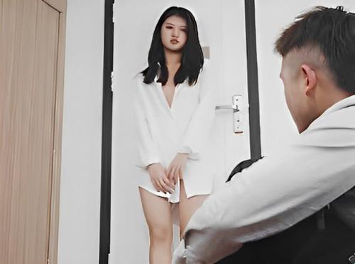 Seorang model foto telanjang diperkosa oleh seorang fotografer
